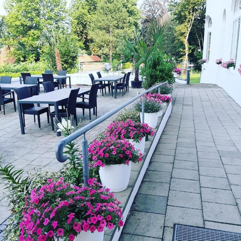 See Schlosshotel Am Kellersee Eutin Exterior foto